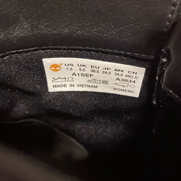 Women's Allington Lace-Up 6-Inch Boot - Picture 2 of 3